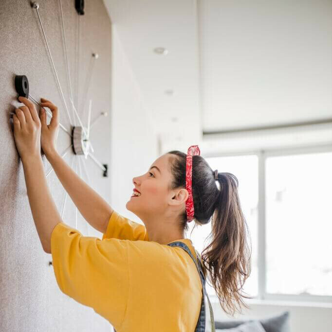 7 conseils pour fixer au mur sans faire de trou