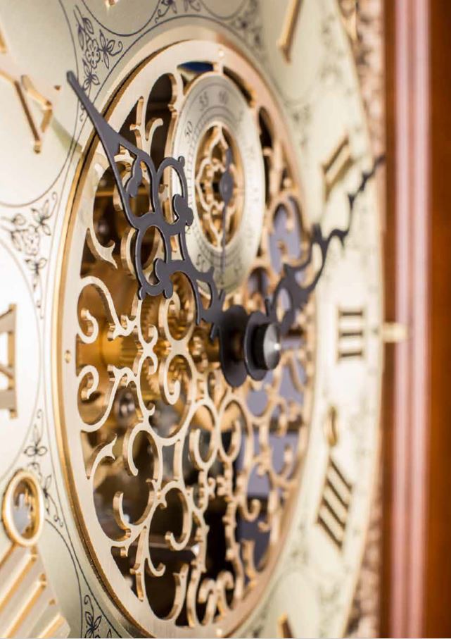 L'horloge mécanique, dans le plus pur respect de la tradition horlogère
