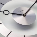 Pendule murale silencieuse en verre et aluminium_zoom