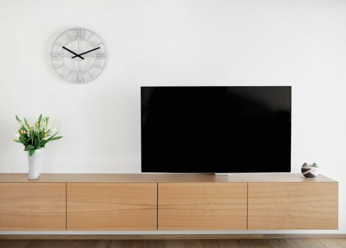 Horloge industrielle moderne chiffres romains bois et dorée Ø 50 cm ou 70 cm