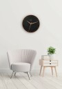 Horloge murale design moderne blanc Hermle en situation
