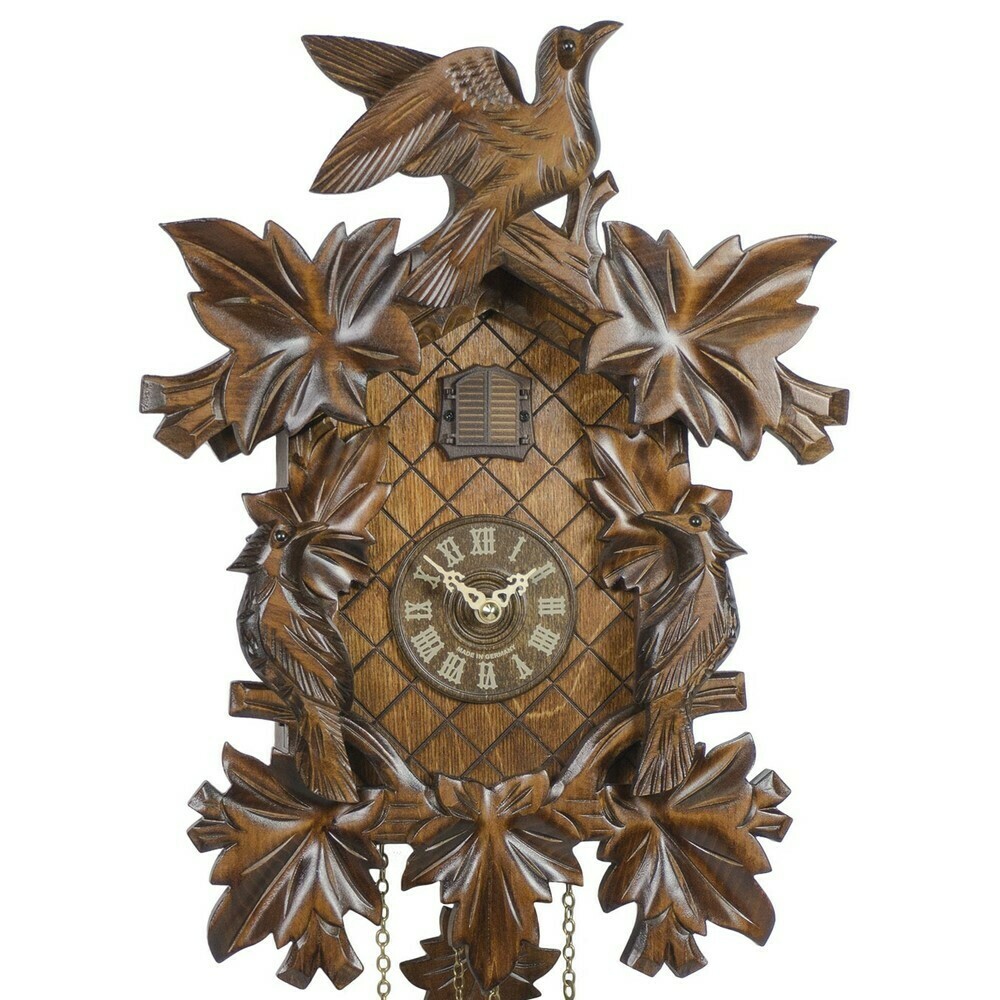 Horloge coucou musical de la For&ecirc;t-Noire sculpt&eacute; avec oiseaux et feuilles zoom