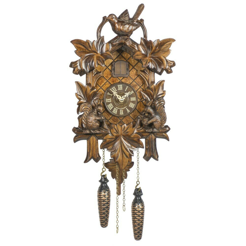 Horloge coucou de la For&ecirc;t-Noire sculpt&eacute; avec &eacute;cureuils et oiseaux
