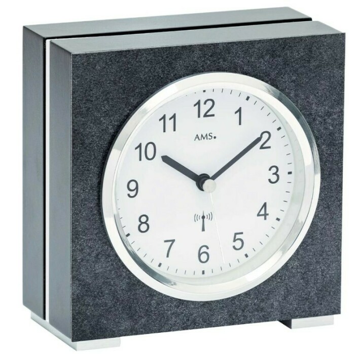 Pendule à poser radio-pilotée en bois gris anthracite