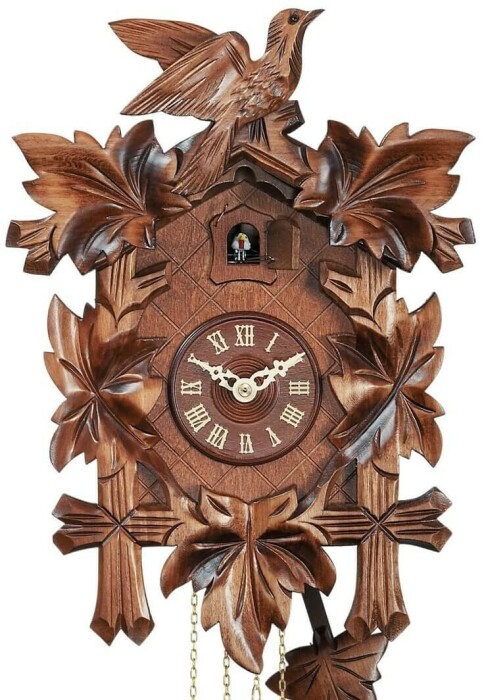 Horloge coucou en bois musical oiseau et feuilles gros plan