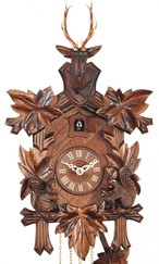 Horloge coucou à mélodie écureuils et cerf gros plan