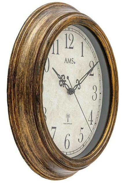 Horloge murale vintage radio-pilot&eacute;e de jardin_profil