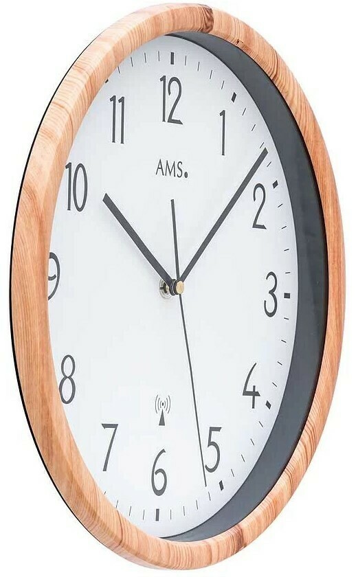 Pendule murale radio-pilot&eacute;e style bois clair profil