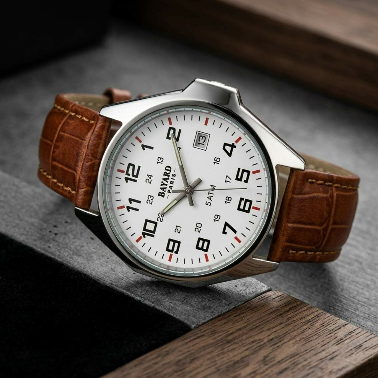Montre &agrave; quartz ronde pour homme cadran blanc bracelet marron_details