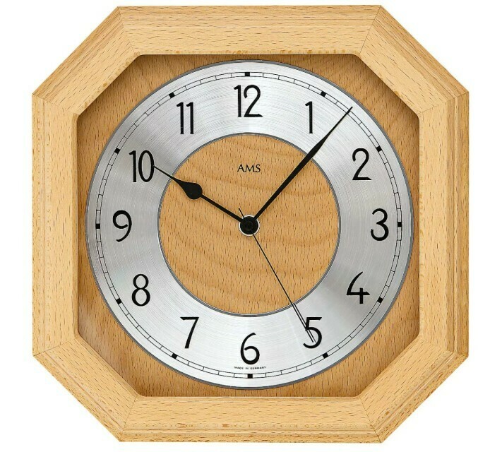 Horloge murale en bois moderne