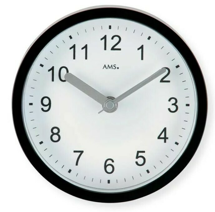 Pendule murale ronde radio pilot&eacute;e &eacute;tanche couleur noire