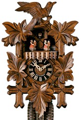 Horloge coucou traditionnel 1 jour musical danseurs gros plan