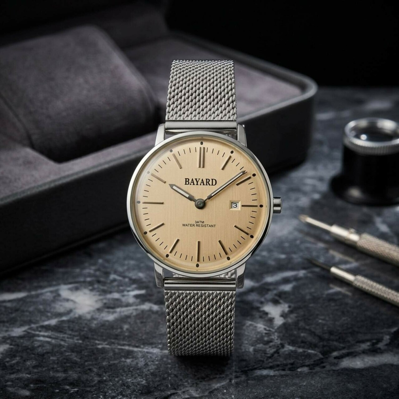 Montre &agrave; calendrier pour dame argent&eacute;e bracelet mailles italiennes Bayard_details