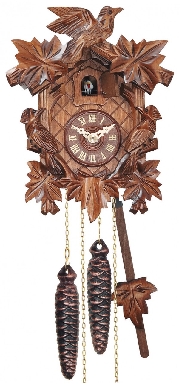 Horloge coucou traditionnel en bois fronton cisel&eacute;