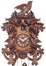 Horloge coucou traditionnel th&egrave;me oiseau gros plan