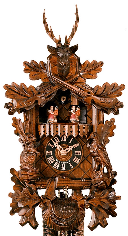 Horloge coucou m&eacute;canique traditionnel 1 jour musical th&egrave;me chasse avec danseurs gros plan