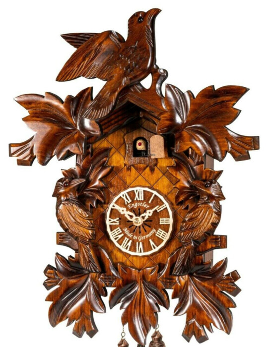 Horloge coucou à piles en bois 3 oiseaux_ gros plan
