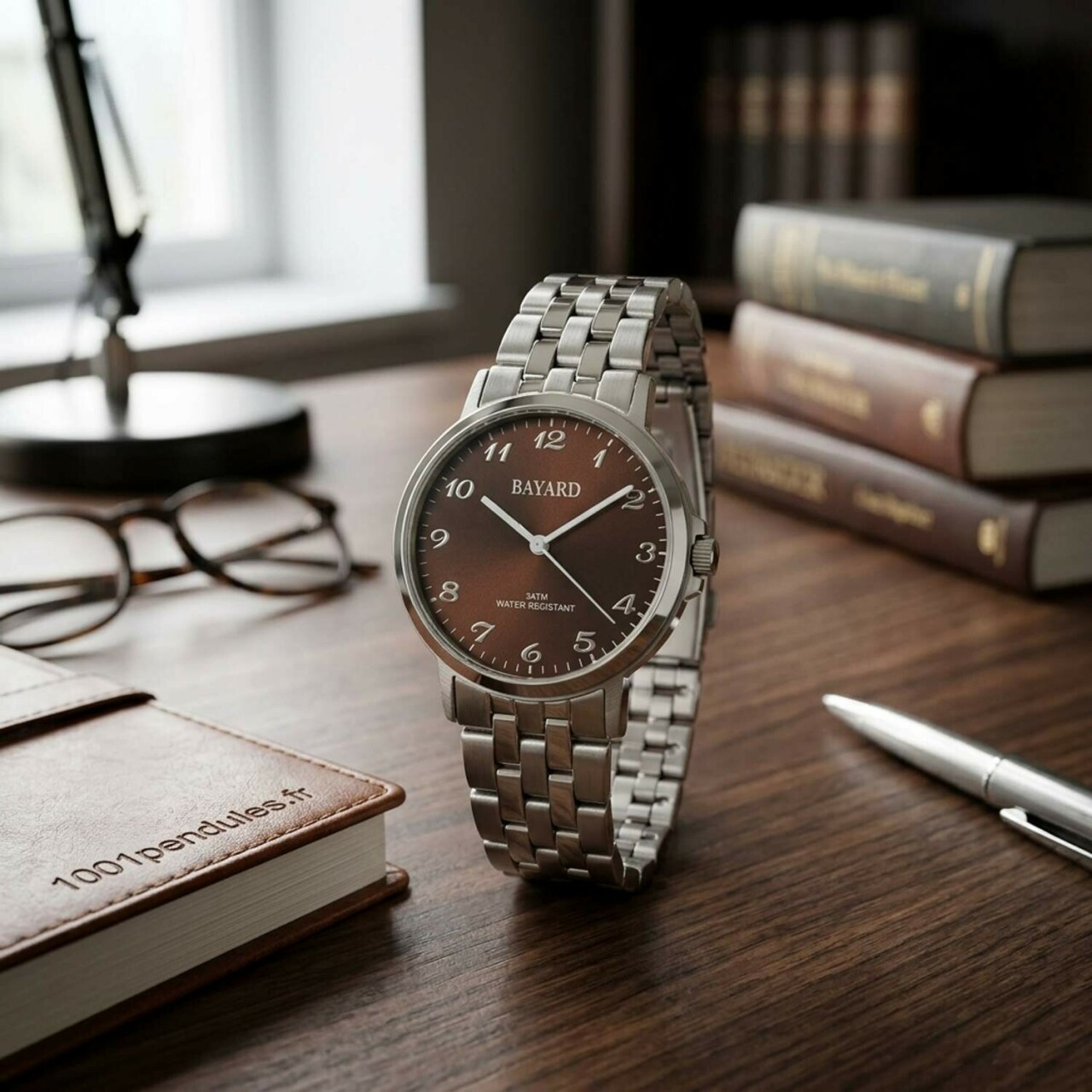 Montre en acier Bayard boucle d&eacute;ployante cadran marron_lifestyle