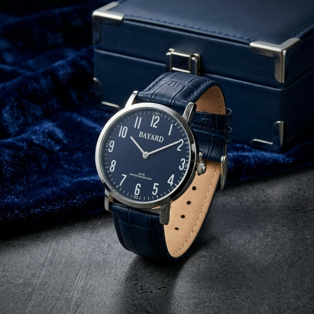 Montre bleue marine plate Bayard pour homme cadran bleu marine_details