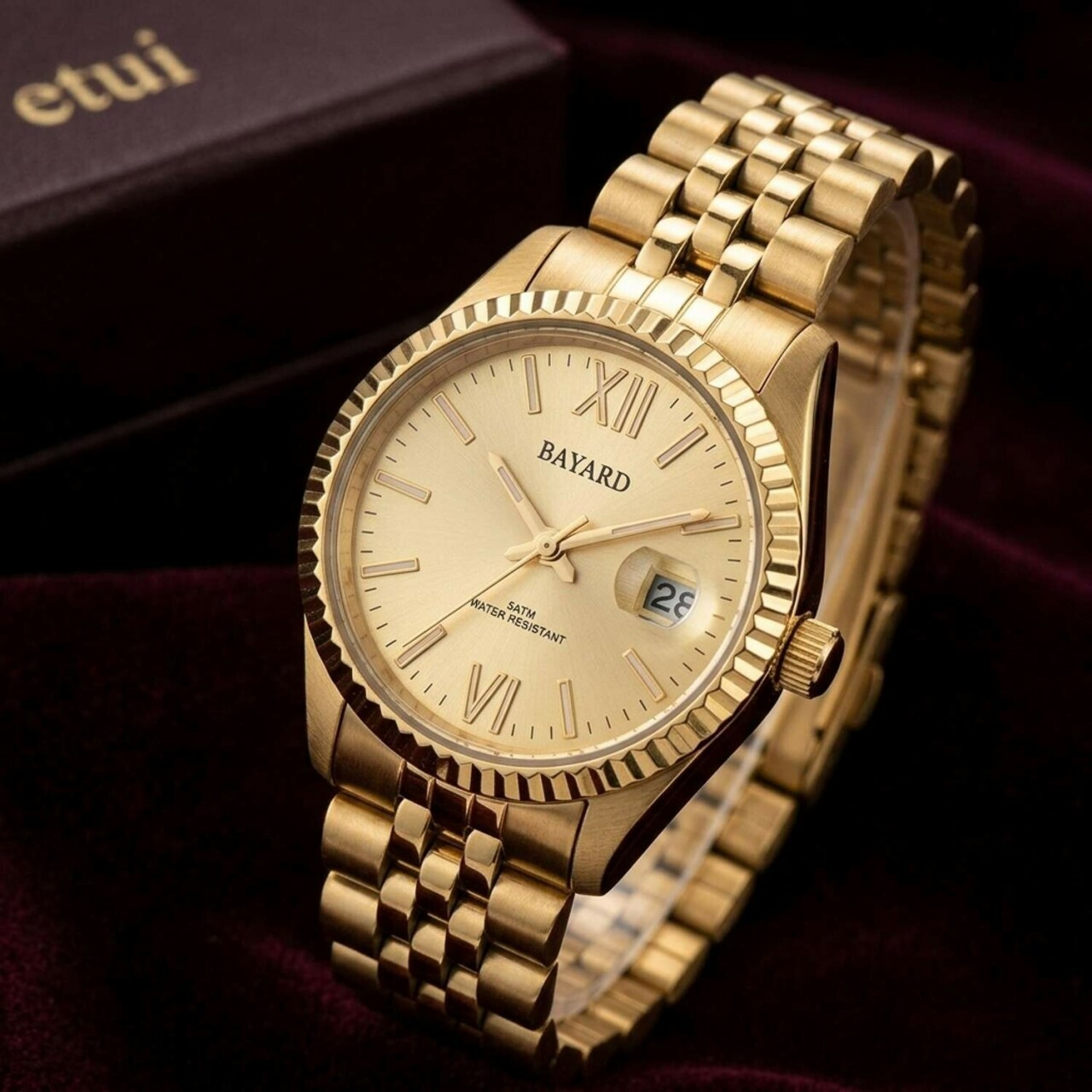Montre dor&eacute;e pour homme cadran dor&eacute; avec date lunette cannel&eacute;e_details