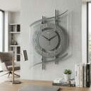 Pendule murale radio-pilot&eacute;e en m&eacute;tal gris et verre_lifestyle
