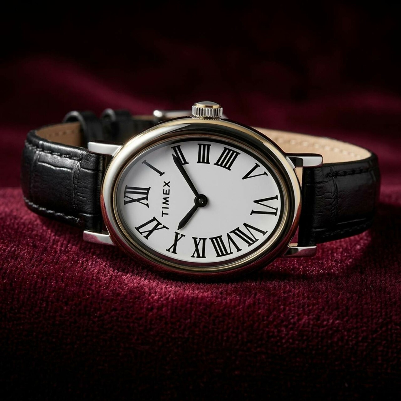 Montre TIMEX Cavatina ovale argent&eacute; 19 mm details