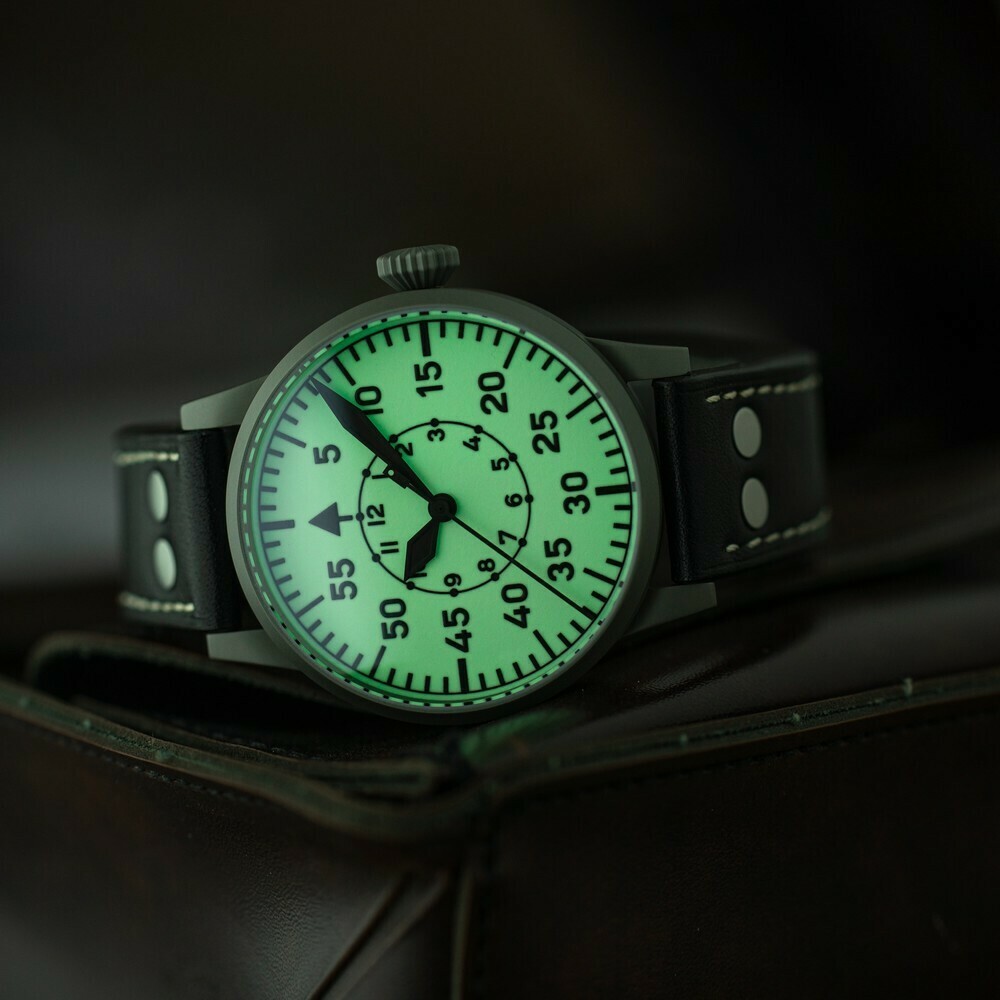 Montre Laco pilote acier sabl&eacute; Wien 42 861893 superluminova