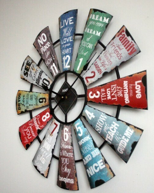 Horloge murale en m&eacute;tal multicolore style vintage_profil