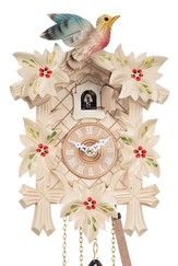 Horloge coucou à piles couleur naturelle gros plan