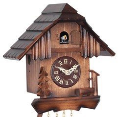Horloge coucou traditionnel simple chalet épuré gros plan