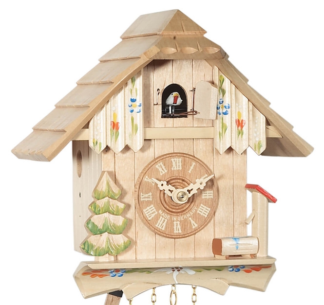 Horloge coucou m&eacute;canique chalet bois naturel gros plan