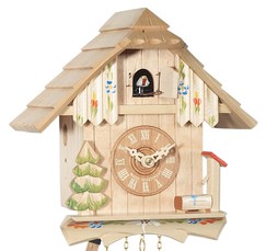 Horloge coucou mécanique chalet bois naturel gros plan