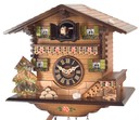 Horloge coucou &agrave; piles chalet volets verts gros plan