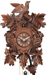 Horloge coucou musical traditionnel gros plan