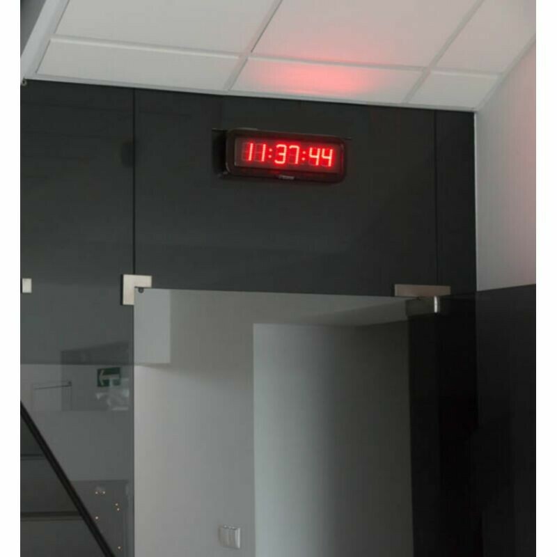 Horloge murale digitale affichage leds rouges heures et minutes_situation