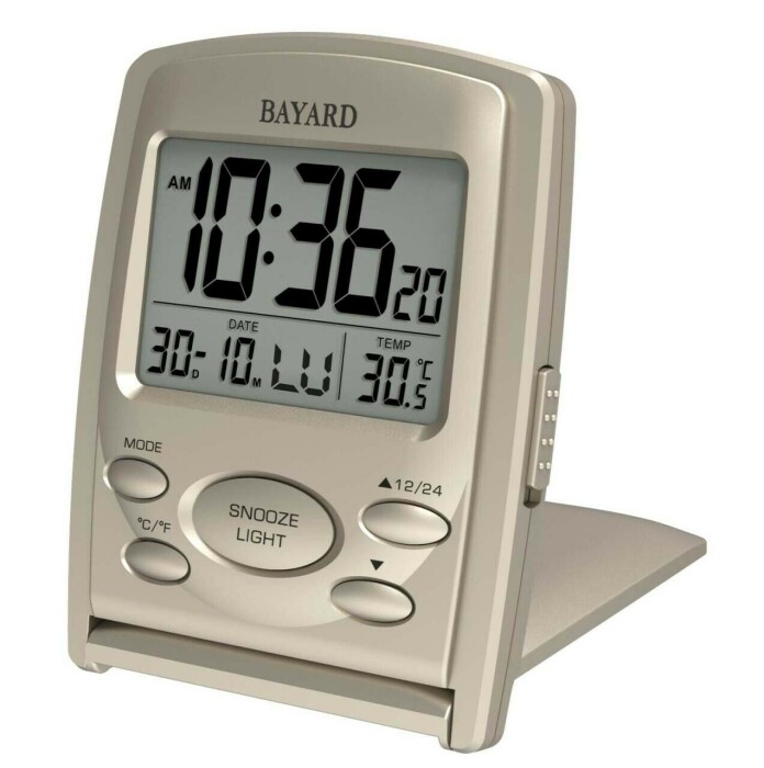 9€52 sur VADIV Réveil Digital CL01 Alarme Horloge Numérique Répétition  Sommeil LCD Affichage Rétro-Éclairage avec Date Température Idéal pour Les  Enfants Jeunes Alimenté par Secteur ou Pile - Bleu - Radio-réveil 