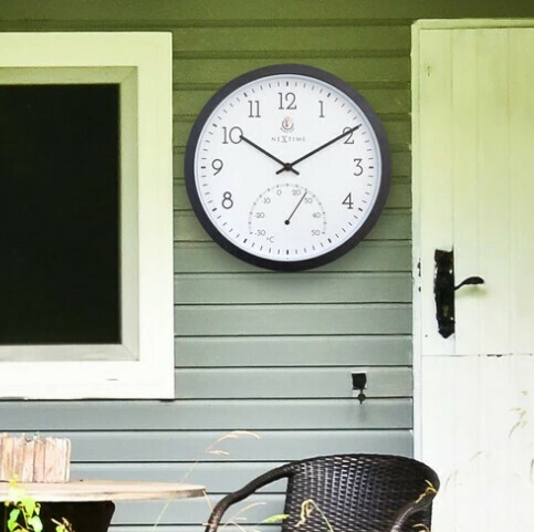 Pendule murale étanche ronde noire pour extérieur