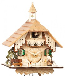 Horloge coucou chalet 1 jour couleur naturelle gros plan