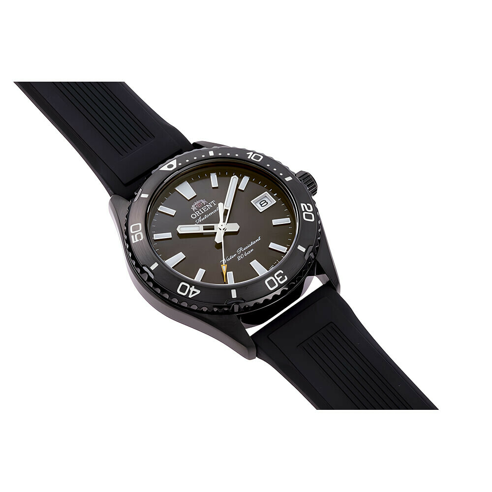 Montre automatique Orient Mako Diver II pvd noir homme RA-AC0Q10N pos&eacute;e