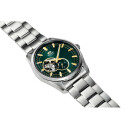 Montre automatique Orient cadran vert homme RA-AR0008E pos&eacute;e