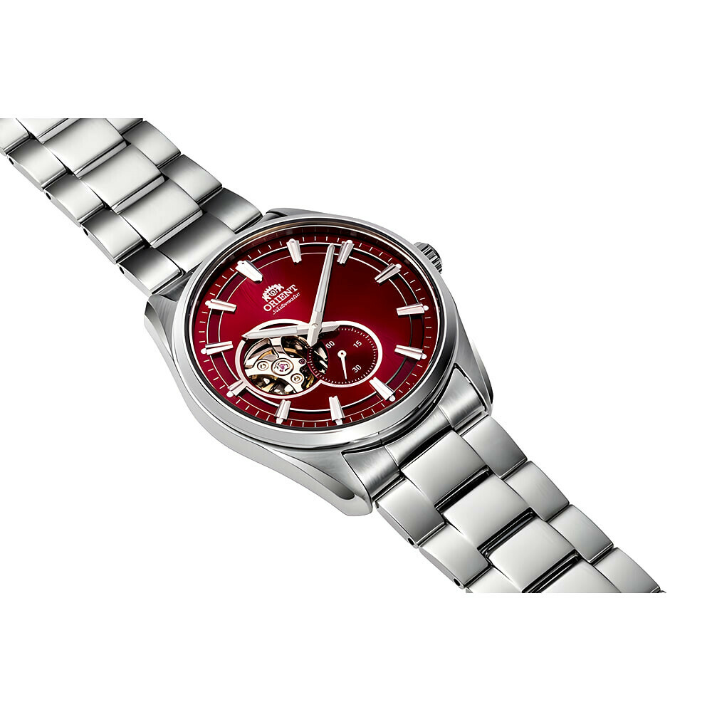 Montre automatique Orient cadran rouge homme RA-AR0010R pos&eacute;e