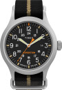 Montre TIMEX noire liser&eacute; beige Collection Exp&eacute;dition&reg; Sierra 40 mm