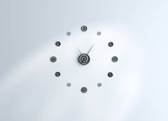 Horloge murale à quartz personnalisable Iota
