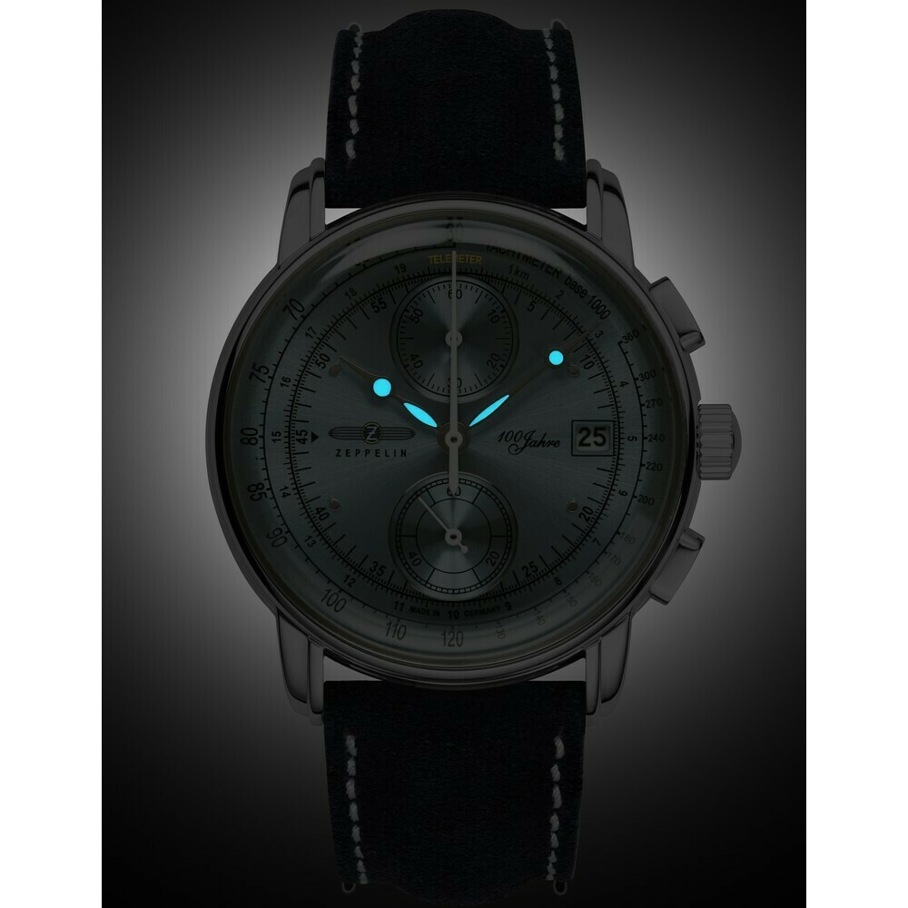 Montre chronographe Zeppelin t&eacute;l&eacute;m&egrave;tre bleu marine 8670-4 nuit